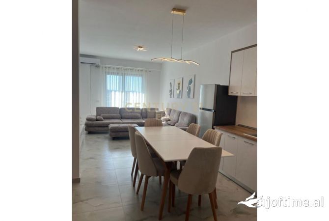 Shtepi ne shitje Apartament ne Tirane, 2+1, Mobilimi E mobiluar, Pagesa 210,000  Euro.