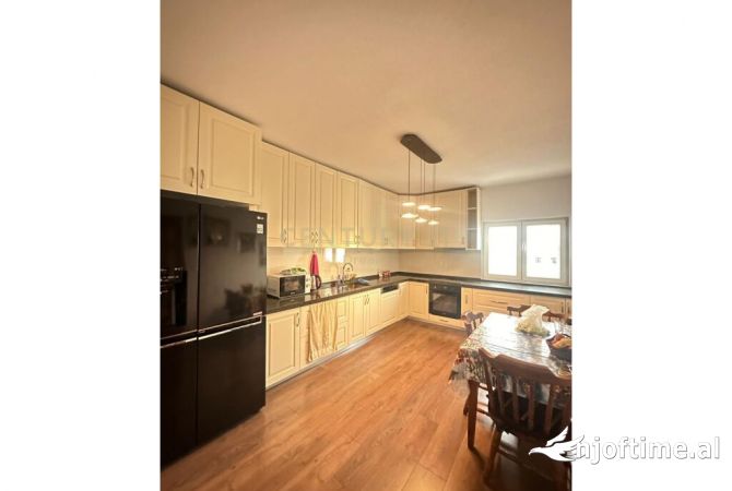 Shtepi ne shitje 2+1 ne Tirane - 310,000 Euro