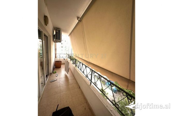 Shtepi ne shitje Apartament ne Tirane, 2+1, Mobilimi E mobiluar, Pagesa 310,000  Euro.