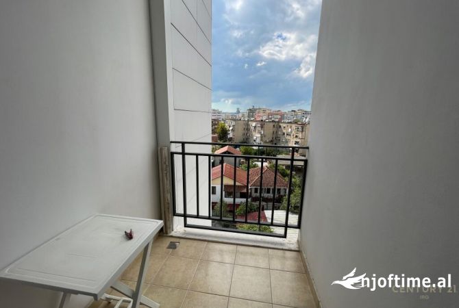 Shtepi ne shitje Apartament ne Tirane, 2+1, Mobilimi E mobiluar, Pagesa 210,000  Euro.