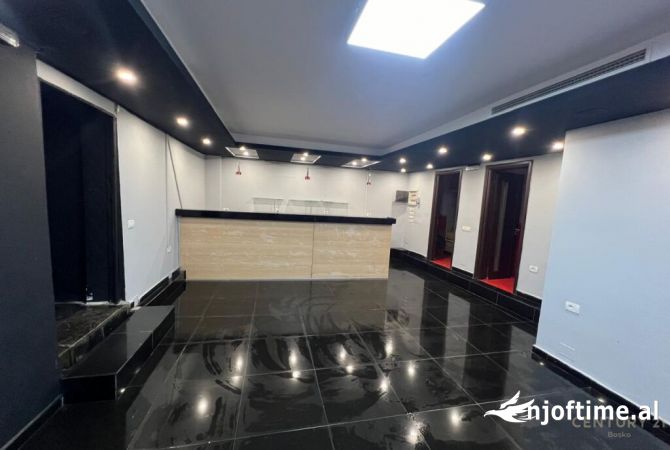 Shtepi me qera Apartament ne Tirane, 2+1, Mobilimi E mobiluar, Pagesa 800  Euro.