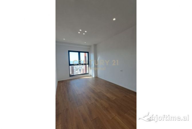 Ambient biznesi me qera 3+1 ne Tirane - 1,000 Euro