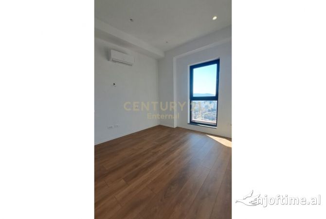 Zyre 2+1+ Parkim per qira te Garden Buildin