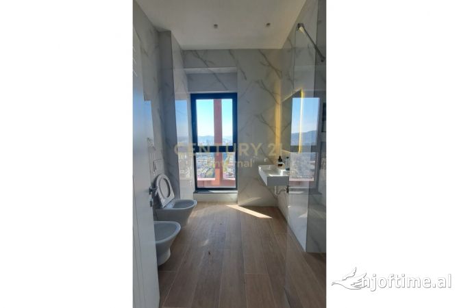 Zyre 2+1+ Parkim per qira te Garden Buildin