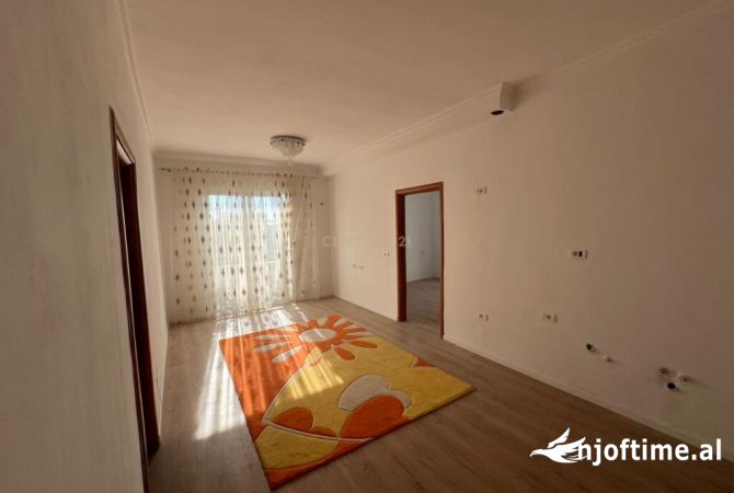 Shtepi ne shitje 2+1 ne Tirane - 93,000 Euro