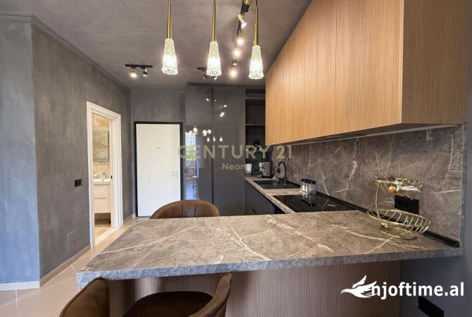 Shtepi me qera Apartament ne Tirane, 1+1, Mobilimi E mobiluar, Pagesa 530  Euro.