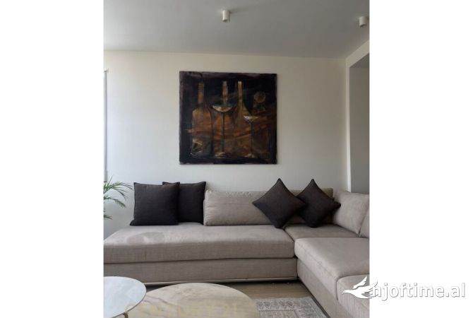 Shtepi ne shitje Apartament ne Tirane, 2+1, Mobilimi E mobiluar, Pagesa 420,000  Euro.