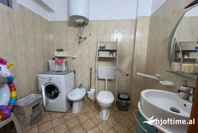 Shtepi ne shitje Apartament ne Vlore, 1+1, Mobilimi E mobiluar, Pagesa 85,000  Euro.