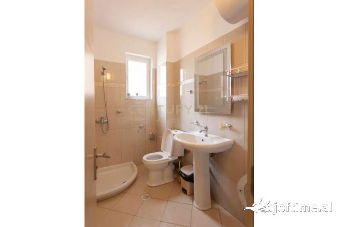 Shtepi ne shitje Apartament ne Sarande, 2+1, Mobilimi E mobiluar, Pagesa 160,000  Euro.