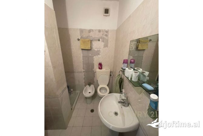Shtepi ne shitje Apartament ne Durres, 1+1, Mobilimi E mobiluar, Pagesa 67,000  Euro.