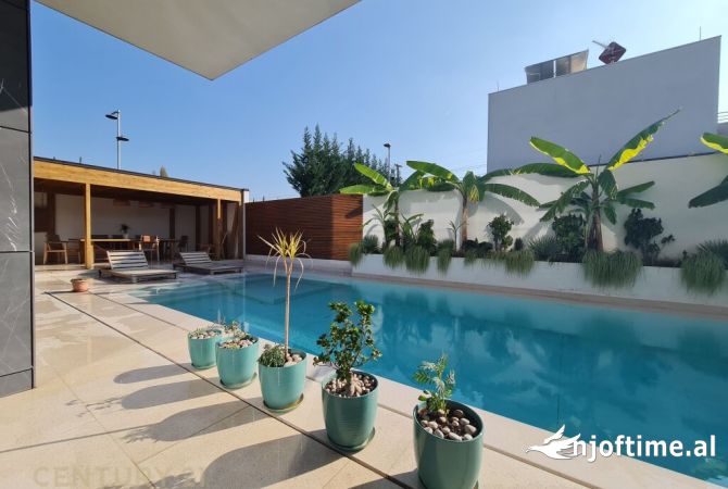 Shtepi me qera 3+1 ne Tirane - 4,000 Euro