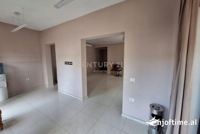 Njesi Biznesi me qera prane rrethit Kinostudio!