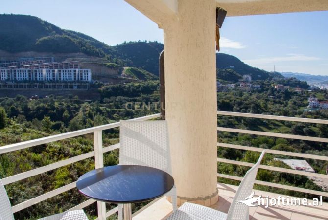 Shtepi me qera Duplex(shtepi me 2 kate) ne Tirane, 4+1, Mobilimi E mobiluar, Pagesa 900  Euro.