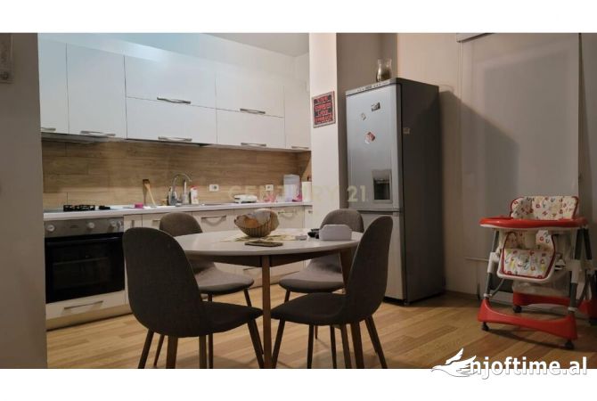Shtepi me qera Apartament ne Tirane, 1+1, Mobilimi E mobiluar, Pagesa 500  Euro.