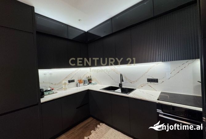 Shtepi ne shitje Apartament ne Tirane, 2+1, Mobilimi E mobiluar, Pagesa 155,000  Euro.