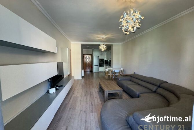 Shtepi ne shitje 2+1 ne Tirane - 320,000 Euro