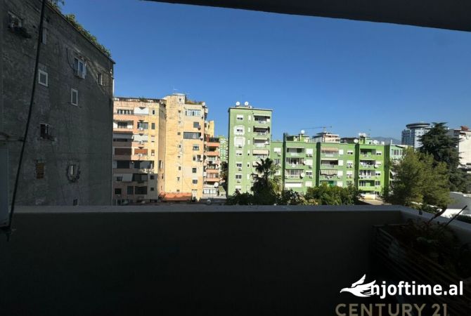 Shtepi ne shitje Apartament ne Tirane, 2+1, Mobilimi E mobiluar, Pagesa 320,000  Euro.