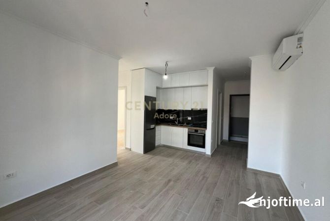 Shtepi me qera Apartament ne Tirane, 2+1, Mobilimi Bosh, pa mobiluar, Pagesa 550  Euro.