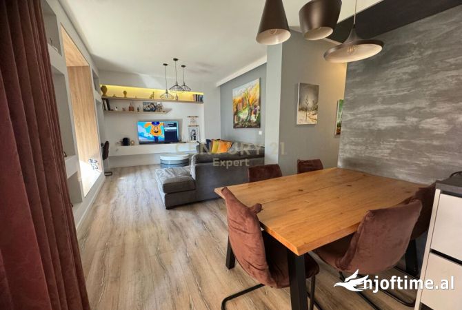 Shtepi ne shitje Apartament ne Tirane, 2+1, Mobilimi E mobiluar, Pagesa 235,000  Euro.