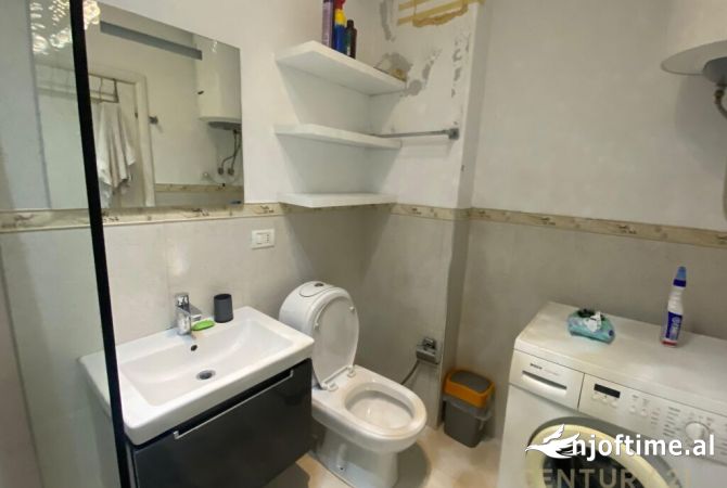 Shtepi me qera Apartament ne Tirane, 2+1, Mobilimi E mobiluar, Pagesa 600  Euro.