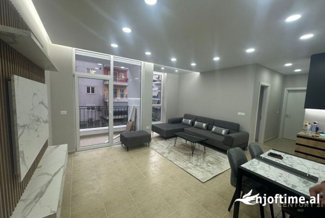 Shtepi me qera 2+1 ne Tirane - 770 Euro