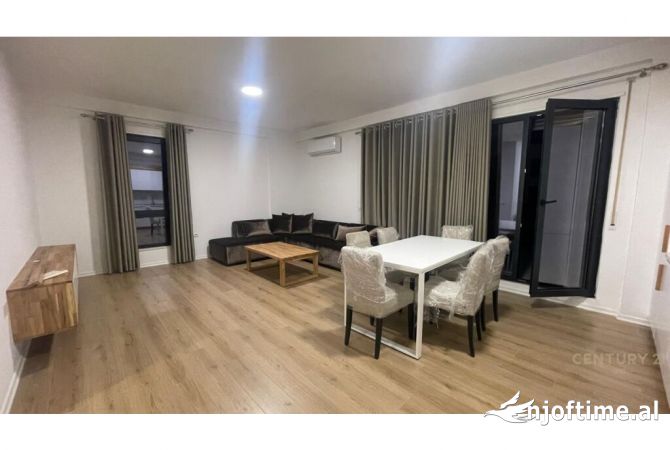 Shtepi ne shitje Apartament ne Tirane, 3+1, Mobilimi E mobiluar, Pagesa 335,000  Euro.