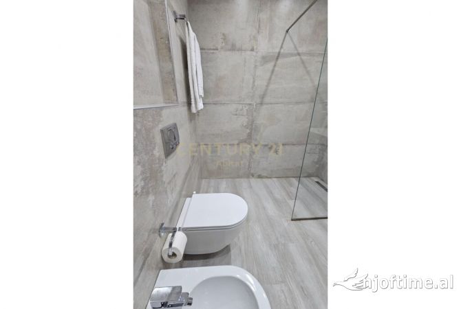 Shtepi ne shitje Apartament ne Tirane, 2+1, Mobilimi E mobiluar, Pagesa 270,000  Euro.