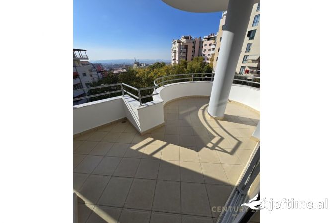 Shtepi ne shitje Apartament ne Tirane, 3+1, Mobilimi Bosh, pa mobiluar, Pagesa 129,000  Euro.