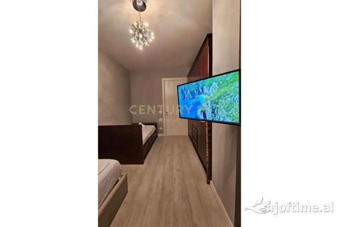 Shtepi ne shitje 2+1 ne Tirane - 270,000 Euro