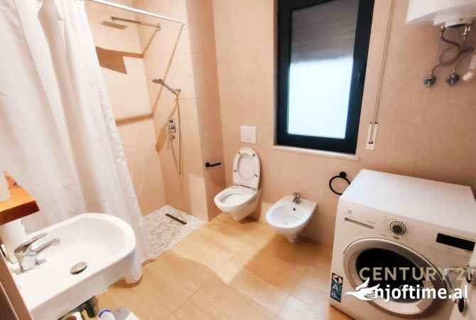 Shtepi ne shitje Apartament ne Tirane, 2+1, Mobilimi E mobiluar, Pagesa 195,000  Euro.