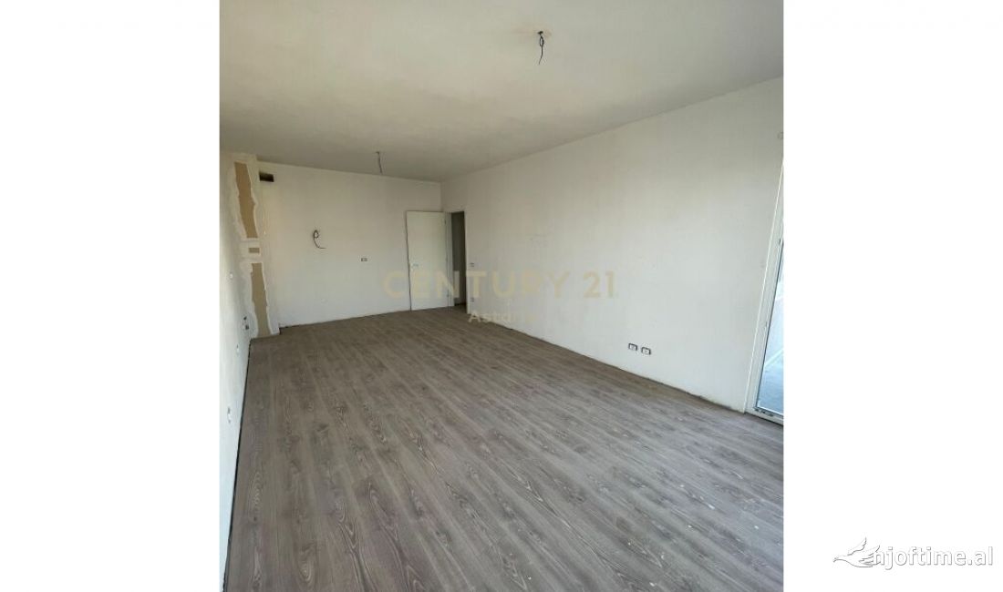 Shtepi ne shitje Apartament ne Tirane, 2+1, Mobilimi Bosh, pa mobiluar, Pagesa 119,000  Euro.
