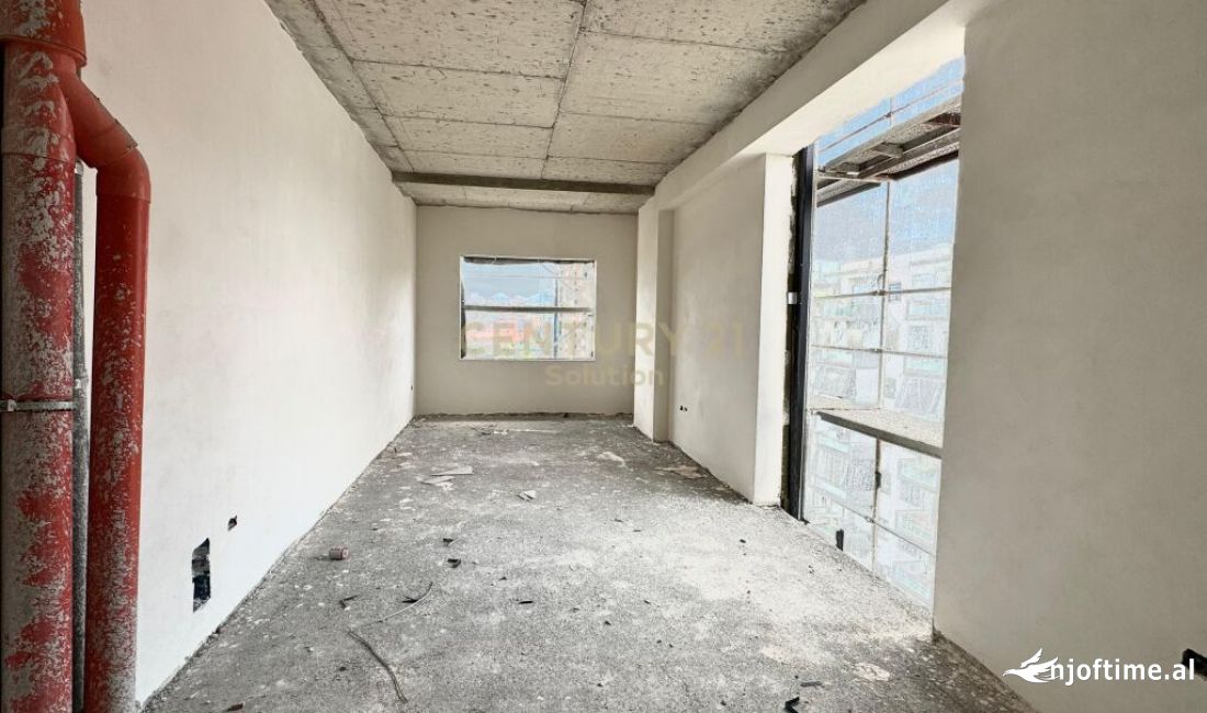 Shtepi ne shitje Apartament ne Tirane, 2+1, Mobilimi Bosh, pa mobiluar, Pagesa 169,000  Euro.