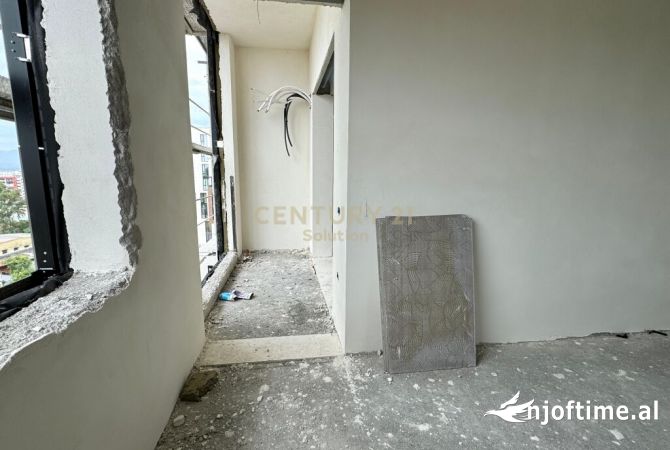 Shtepi ne shitje Apartament ne Tirane, 2+1, Mobilimi Bosh, pa mobiluar, Pagesa 169,000  Euro.