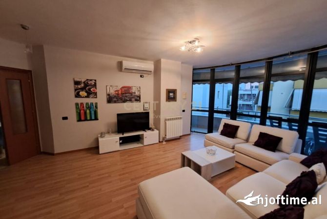 Shtepi me qera 2+1 ne Tirane - 650 Euro