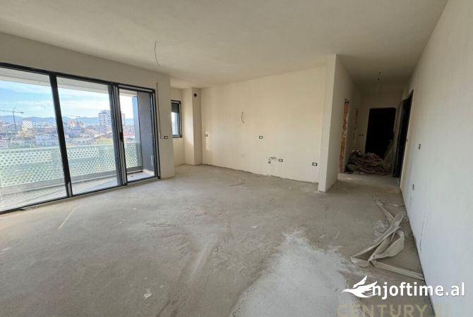 Shtepi ne shitje Apartament ne Tirane, 2+1, Mobilimi Bosh, pa mobiluar, Pagesa 160,000  Euro.