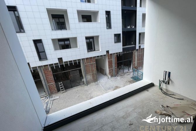 Shtepi ne shitje Apartament ne Tirane, 1+1, Mobilimi Bosh, pa mobiluar, Pagesa 148,000  Euro.