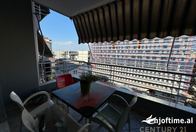 Shtepi ne shitje Apartament ne Tirane, 2+1, Mobilimi E mobiluar, Pagesa 295,000  Euro.