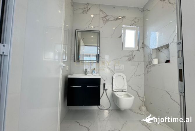 Shtepi ne shitje Apartament ne Tirane, 3+1, Mobilimi E mobiluar, Pagesa 550,000  Euro.