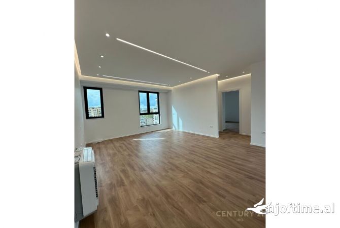 Shtepi ne shitje Apartament ne Tirane, 2+1, Mobilimi Bosh, pa mobiluar, Pagesa 350,000  Euro.