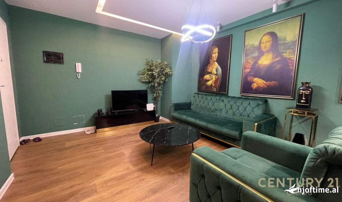 Shtepi ne shitje Apartament ne Tirane, 2+1, Mobilimi E mobiluar, Pagesa 160,000  Euro.