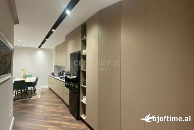 Shtepi ne shitje Apartament ne Tirane, 1+1, Mobilimi E mobiluar, Pagesa 187,000  Euro.