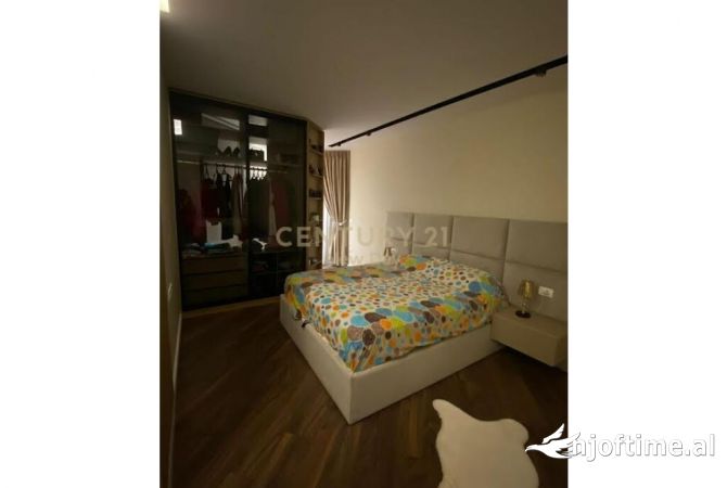 Shtepi ne shitje Apartament ne Tirane, 1+1, Mobilimi E mobiluar, Pagesa 187,000  Euro.