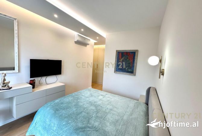 Shtepi ne shitje Apartament ne Tirane, 3+1, Mobilimi E mobiluar, Pagesa 330,000  Euro.