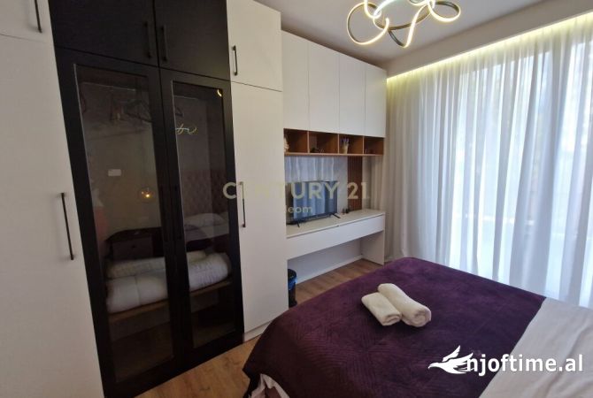 Shtepi ne shitje Apartament ne Tirane, 1+1, Mobilimi E mobiluar, Pagesa 196,000  Euro.