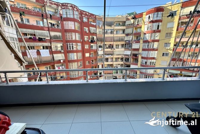 Shtepi ne shitje Apartament ne Tirane, 2+1, Mobilimi E mobiluar, Pagesa 105,000  Euro.