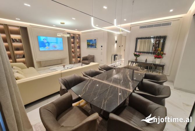 Shtepi ne shitje Apartament ne Tirane, 4+1, Mobilimi E mobiluar, Pagesa 630,000  Euro.