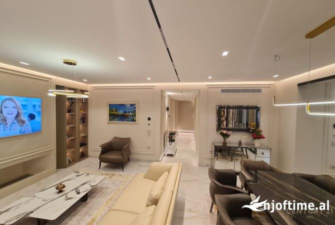 Shtepi ne shitje Apartament ne Tirane, 4+1, Mobilimi E mobiluar, Pagesa 630,000  Euro.