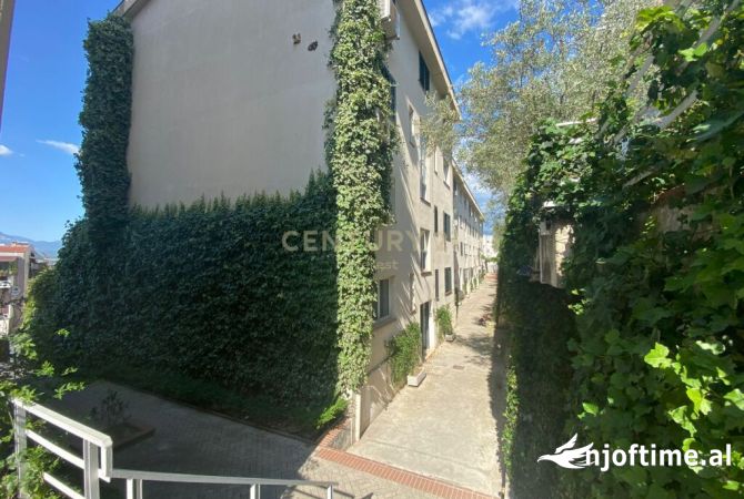 Shtepi ne shitje Apartament ne Tirane, 1+1, Mobilimi E mobiluar, Pagesa 135,000  Euro.