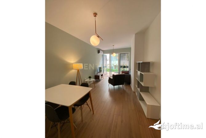Shtepi ne shitje Apartament ne Tirane, 1+1, Mobilimi E mobiluar, Pagesa 135,000  Euro.