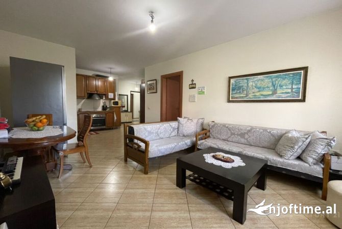 Shtepi ne shitje 1+1 ne Tirane - 80,000 Euro